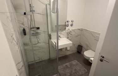 Große City Wohnung Rosenheim 4 Zimmer, 7 Betten - Foto 2