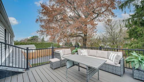 Explore Cleveland Attractions! Family-Focused Home - Photo 4