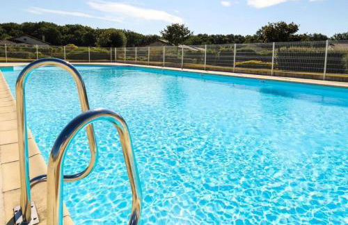 2025 Reno 2-Bed Escape w pool Min to GolfCources - Foto 35