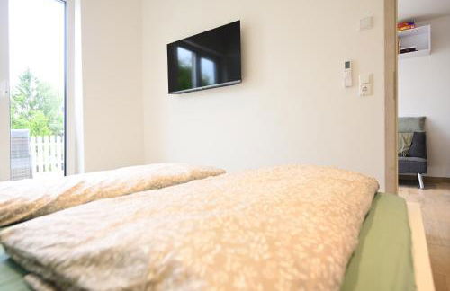 Ferienhäuschen am See, neu gebaut, klimatisiert und beheizbar - Photo 5