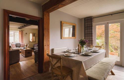 Half Way House, Clappersgate, sleeps 8 - Foto 19