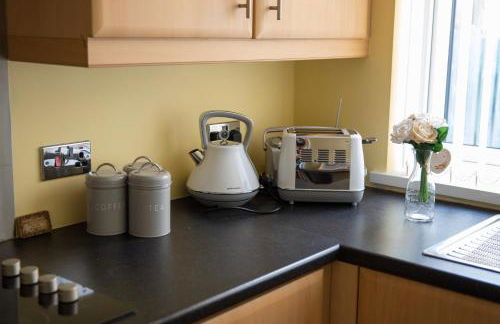 PondeROSEa Cottage Free Gated Parking M1 & City location, wood stove - Foto 13