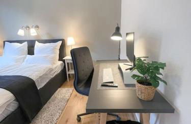 Modern Cozy apt. -with 2 TV, Netflix and work desk - Foto 5