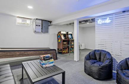 Newport Beach House with Huge Yard - Foto 47