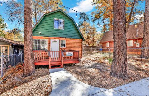 Apres Chalet Retreat~ Hot Tub~ Relax Away Cottage~ - Foto 2