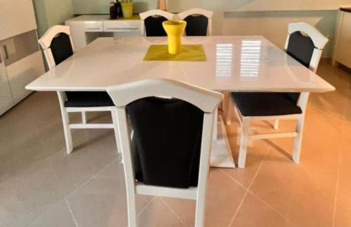 Beachfront Apartment Live - Photo 29