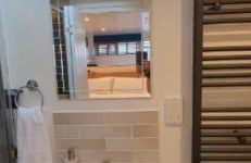 Annex in Chippenham with Parking and WIFI - Photo 6