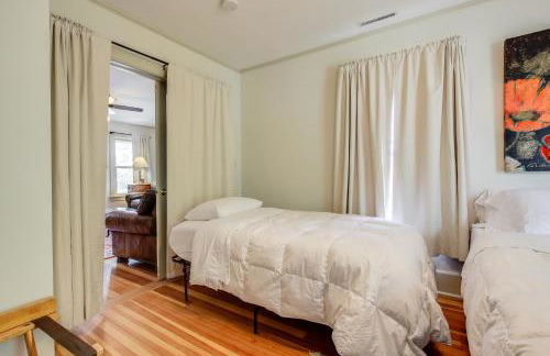 Cozy Elkhart Lake Apartment Walk to Town and Dining - Foto 16