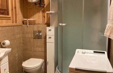 Uroczy drewniany domek w Charzykowach - Foto 8