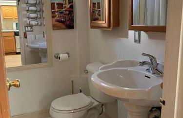 Seattle-Queen Anne--7 BR 3 BA--One Block to SPU - Foto 55