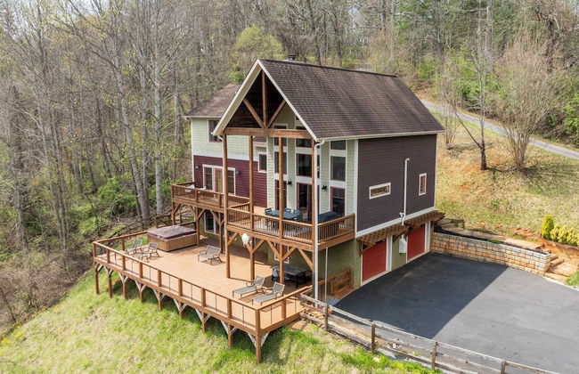 Private Retreat w/ Hot Tub, Amazing Views, Game Room Silver Spoon by Avantstay - Foto 33