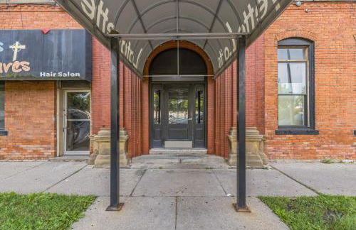 Stylish Chic Retreat At Lafayette Lofts 1 Bedroom Apts by RedAwning - Foto 48