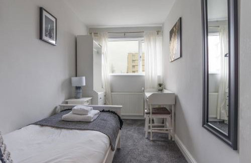 Howick House-Sleeps 5-Pet friendly-Parking-Garden - Foto 11