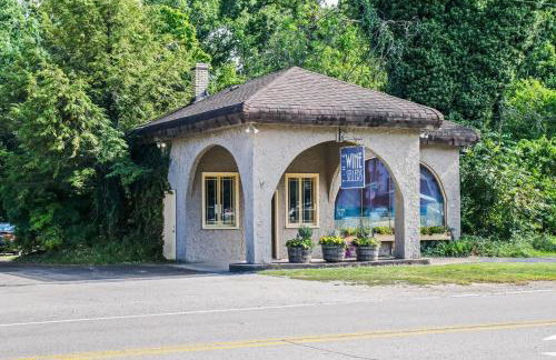 Luxe by the Lake - Pool Access - Photo 76