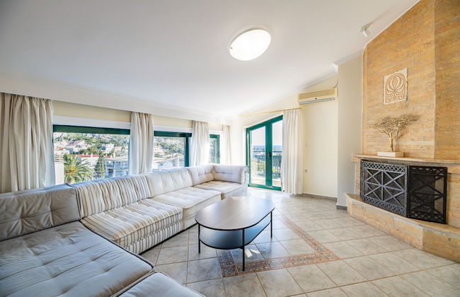 Vouliagmeni Athenian Riviera Villa - Photo 30