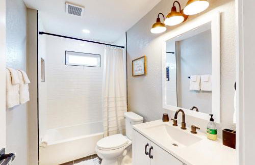 Out of the Blue - Photo 16