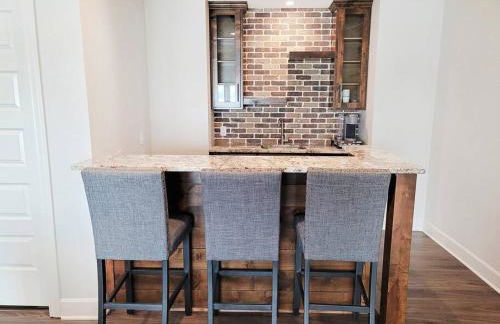 Magazine-Featured Mansion, Golf Green, Casino, etc - Foto 27