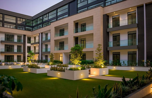 Embassy Gardens Premier Suites - Photo 77