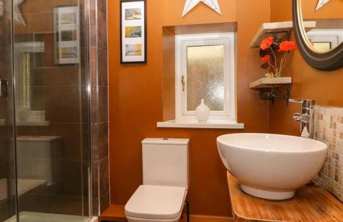 Tranquil Lake District Village Apartment - Foto 11