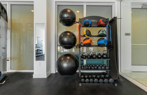 MIAMI WOOD APART HOTEL NEW 2025 - PRIVATE TERRACE - Parking - Beach 5 min - Foto 56