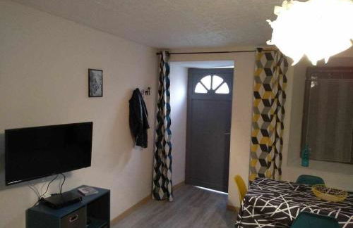 Joli petit logement en centre ville de Brioude - Foto 5