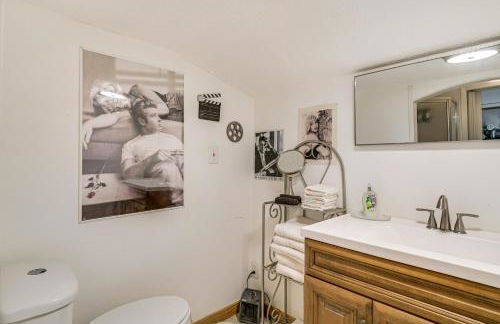 College Station Getaway with Hot Tub and Courtyard! - Photo 21