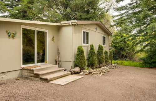 Brookings Home with Deck, half Mi to Harris Beach! - Foto 23