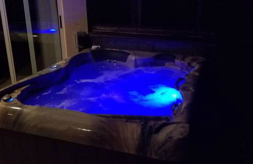 Black Diamond Beauty with Concierge Service - Photo 25