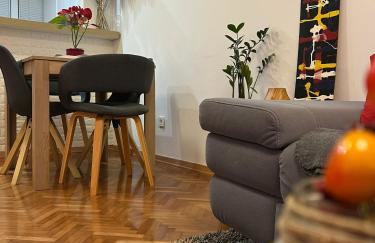 Split apartment - 5 min by car to the beach & city center - free public parking - Foto 23