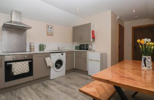 Honeybee Cottage - Photo 9