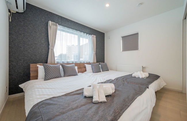 THE LUNA LOUNGE - Photo 27