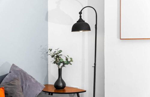 Stylish Apartment - Fast WiFi - Netflix - On Street Parking 1BR - Foto 12