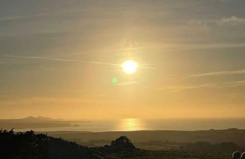 The Hut@Trefechan Wen - Coastal Coziness! - Photo 77
