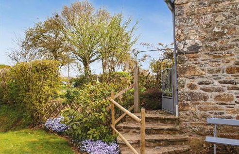 Awesome Home In Trézélanbégard - Foto 29