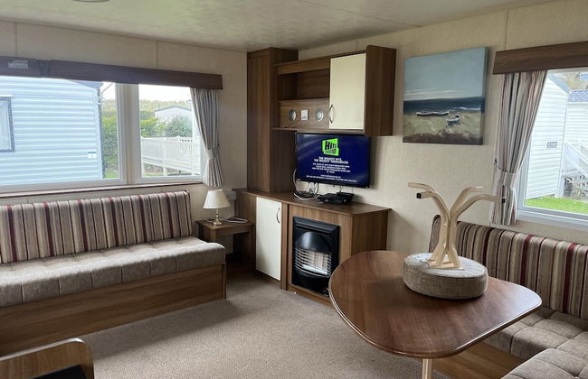 Super Pet Friendly 2 Bedroom Caravan Heacham Beach - Photo 6