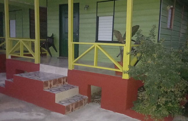 Deano's Cottages - Photo 42