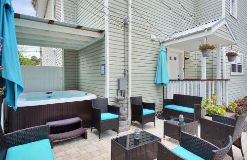 Hot tub- 80's Arcade- Pool table- Historic Downtown- 7 car parking - Foto 1