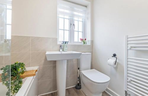 4Bed 3bath Bedford Sleeps 7 Driveway parking for 2 - Foto 8