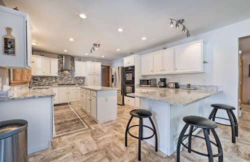 Spacious Lakefront Home with Sunroom and Bar! - Photo 7