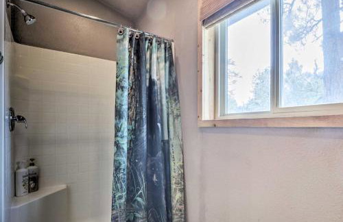 Fire Pit and Game Room Heber-Overgaard Cabin! - Foto 13