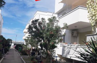 APPARTAMENTO ISIDE fronte spiaggia - Foto 25