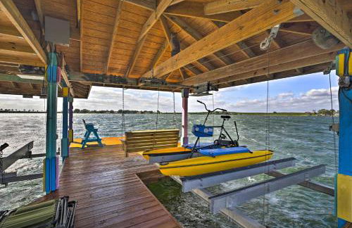 Waterfront Lake Placid Home with Dock and Fire Pit - Foto 31