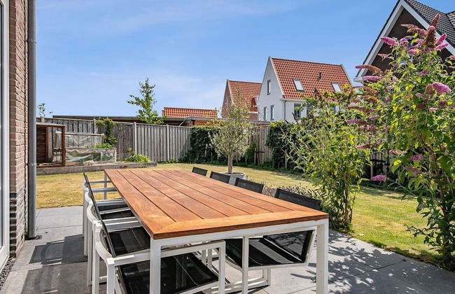 Tasteful Holiday Home in Middelburg With Garden - Photo 13