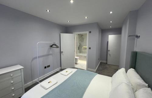 Queen Apartment - High Spec - En-Suites - 7 Guests - Foto 12