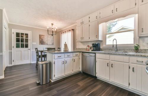 Spacious Home with 3 King Beds, Arcades and 86 inch TV - Foto 12