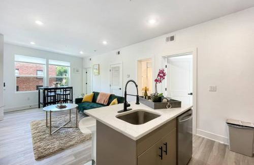 Central DC APT , City Skyline View , Close to All - Foto 9