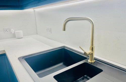 Brand-New Modern 2 Bed Room Apart ment With FREE Parking - Foto 13