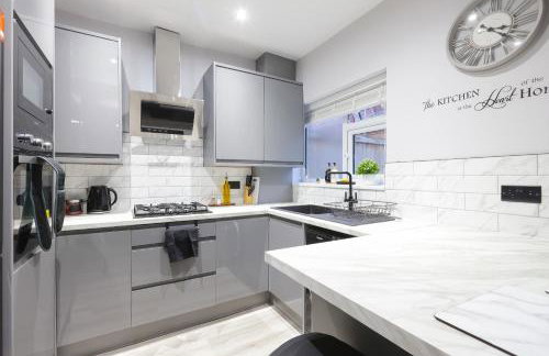 4BR Spacious Residence Sleeps 10 30-OFF for Tradespeople - Foto 24