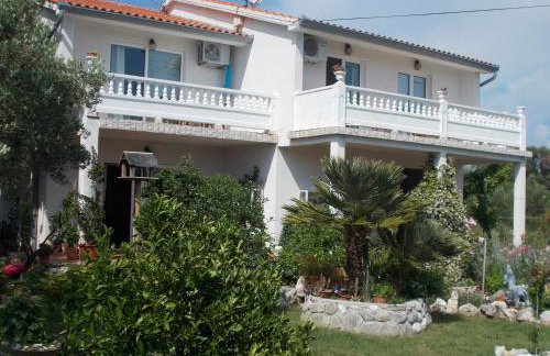 Apartments Makaus - Photo 4