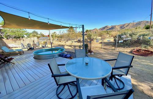 10 minutes to JTNP - Sauna, Hot Tub, Cold Plunge Saltwater Pool, Telescope, Fireplace and Views - Foto 21